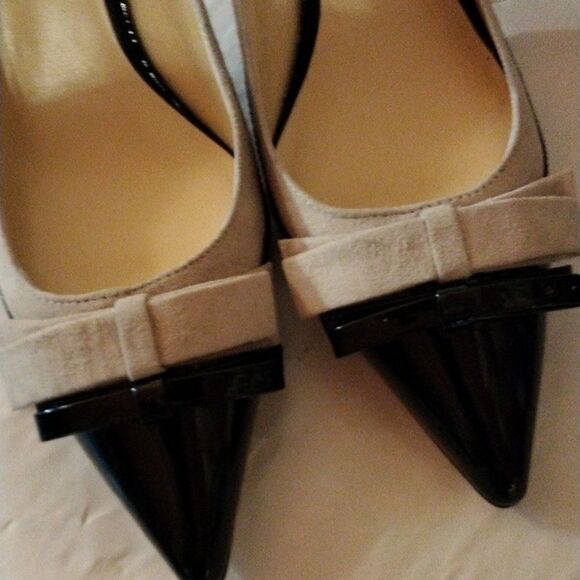 Footcandy Taupe and Black Heels - Picture 7 of 11